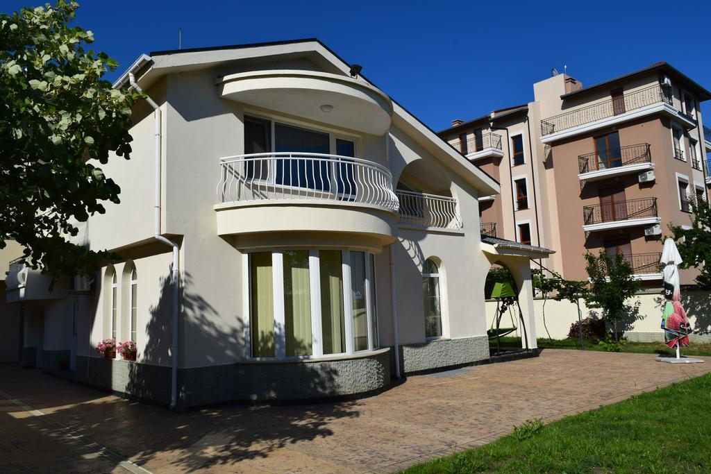 Hotel Eva Равда Экстерьер фото