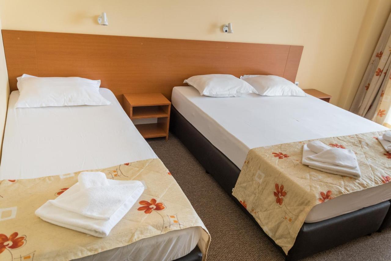 Hotel Eva Равда Экстерьер фото