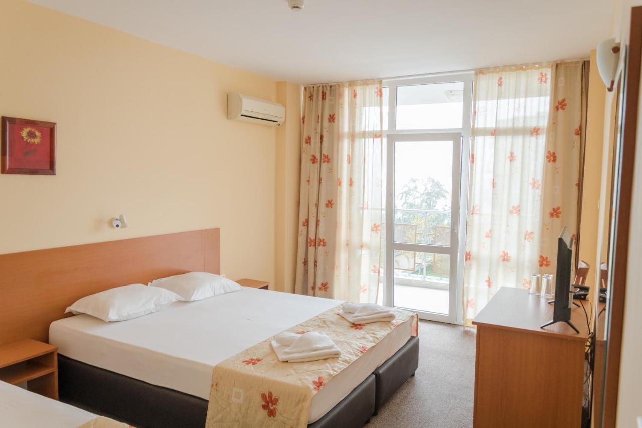 Hotel Eva Равда Экстерьер фото