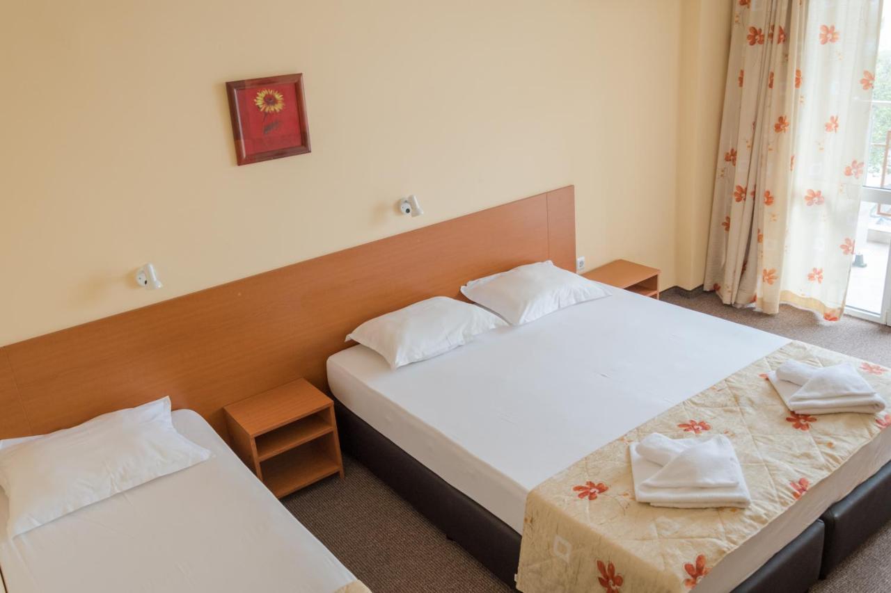 Hotel Eva Равда Экстерьер фото
